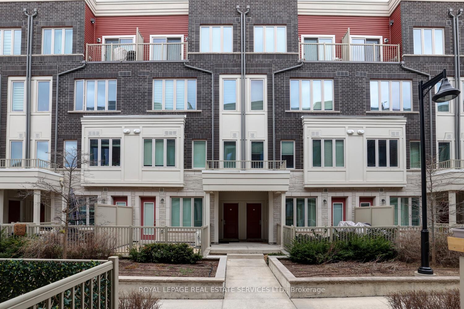 2 Bedrooms Condo at 100 Long Branch,  Toronto For sale