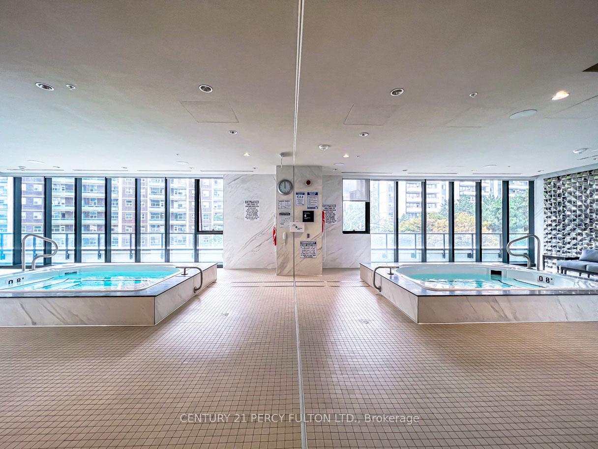 3 Bedrooms Condo at 585 Bloor, Toronto For sale