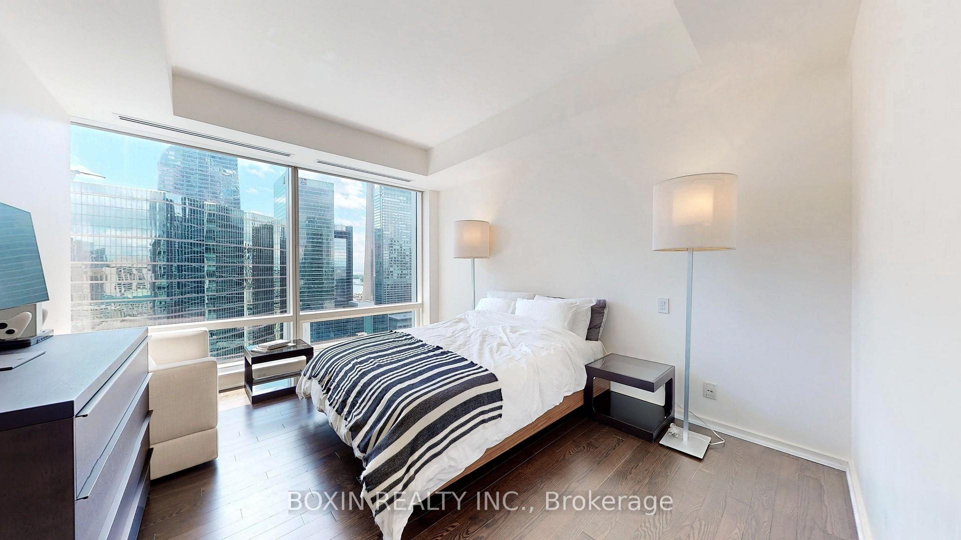 2 Bedrooms Condo at 180 University,  Toronto For sale