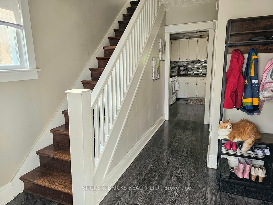30 Margaret Street, Welland, ON L3C 3Z7