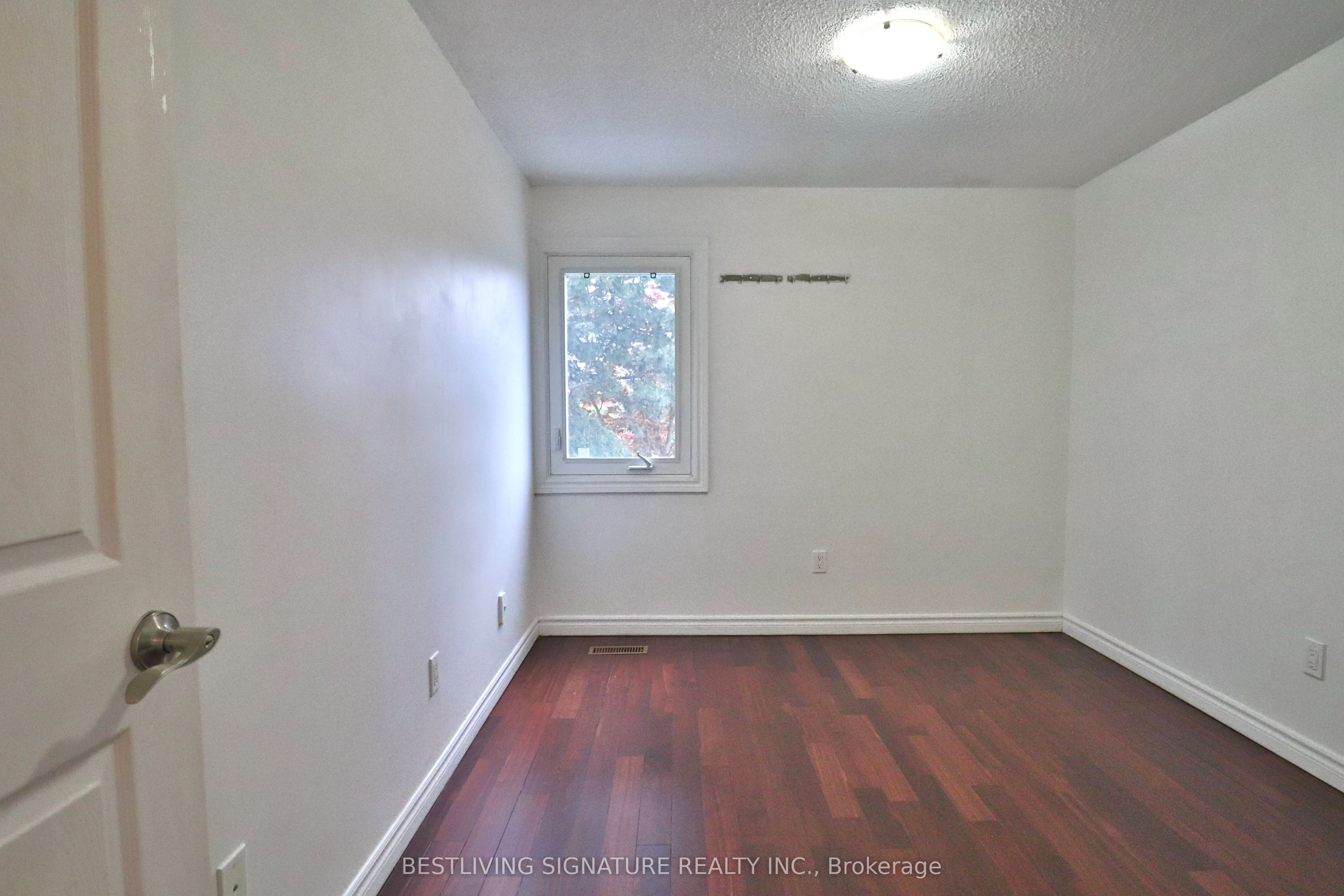 17 Eagle Point Road