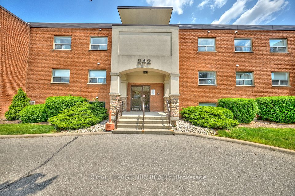 242 Oakdale