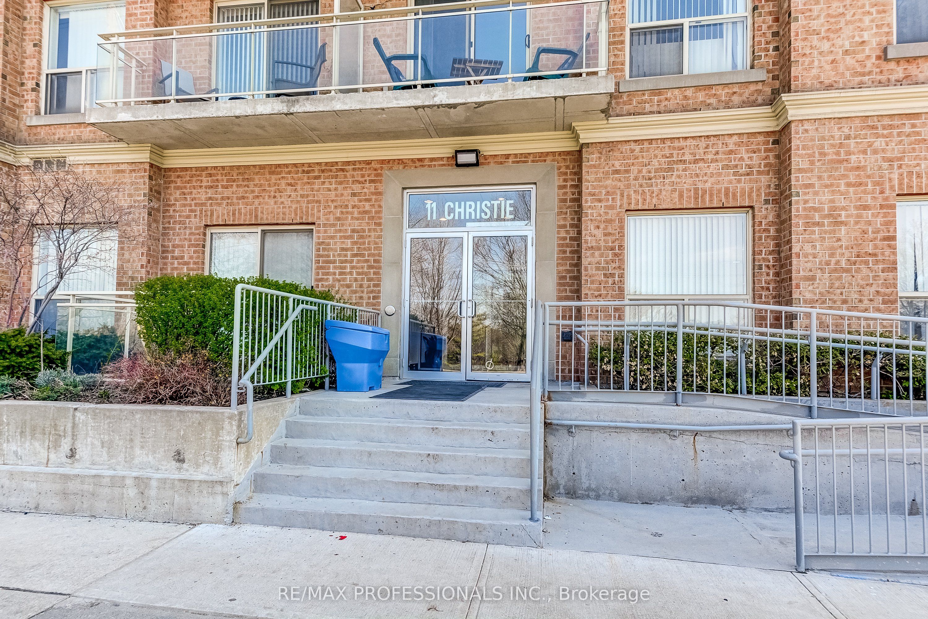 11 Christie Street, #103