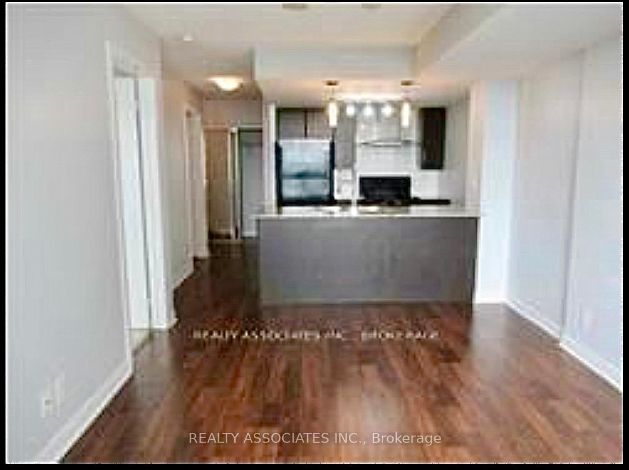 2 Bedrooms Condo at 25 Town Centre, Toronto For sale