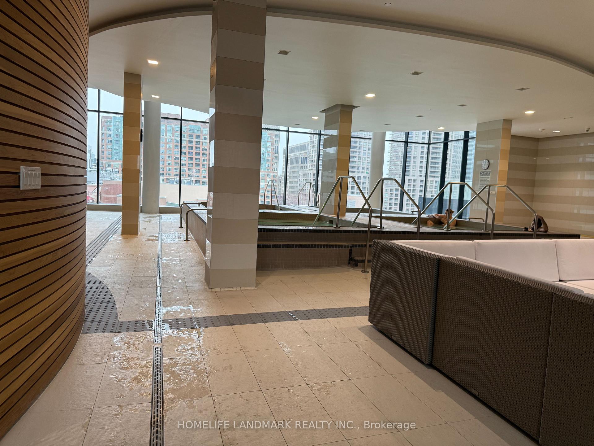 2 Bedrooms Condo at 501 Yonge, Toronto For sale