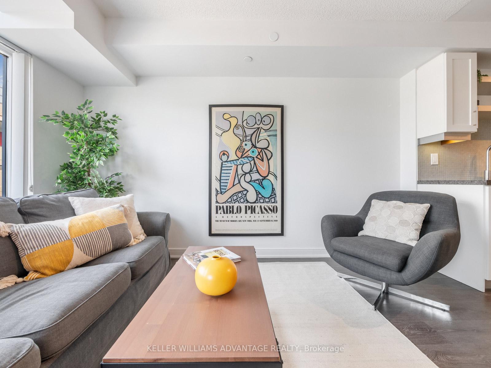 2 Bedrooms Condo at 525 Adelaide, Toronto For sale