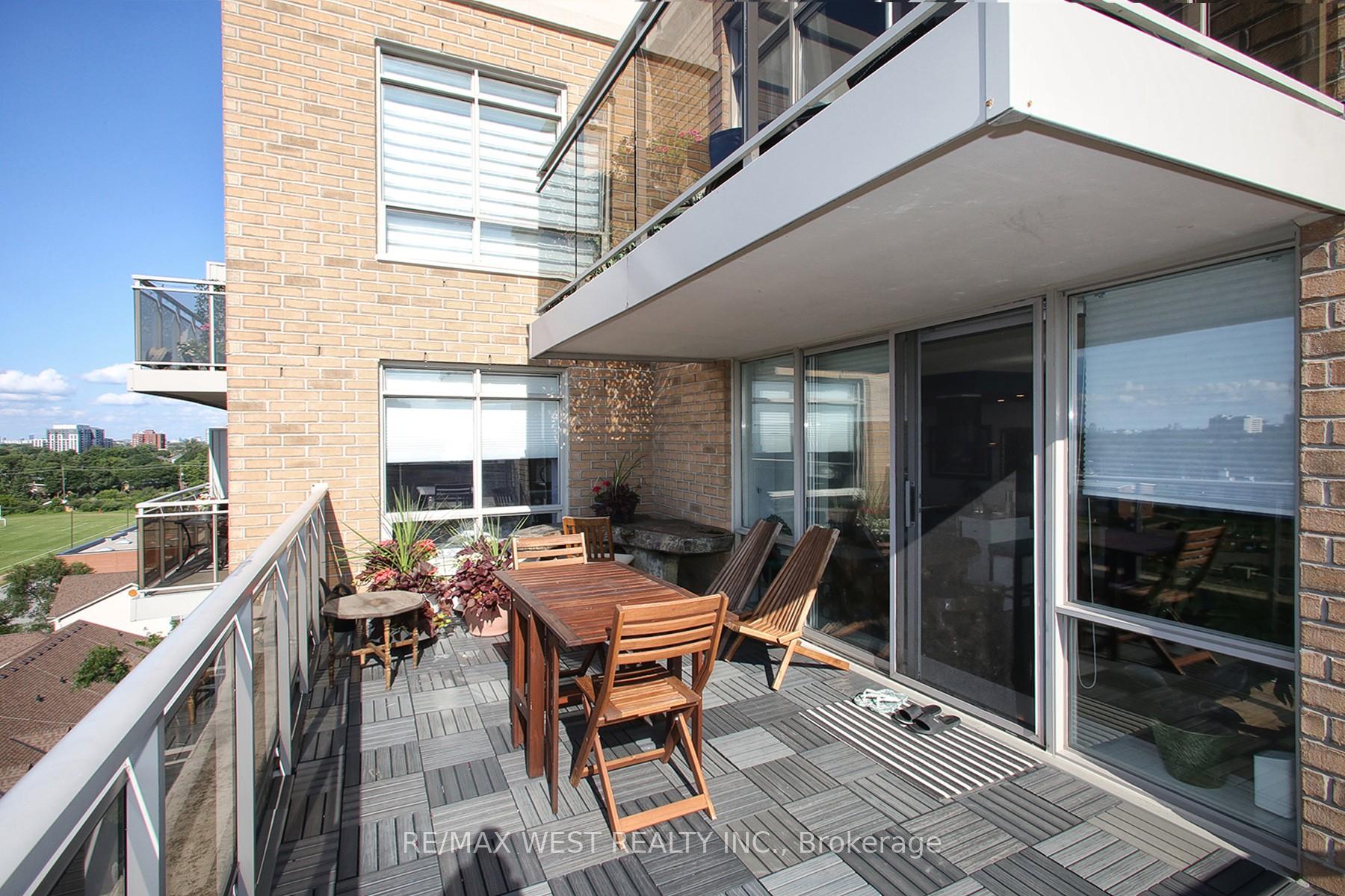 2 Bedrooms Condo at 650 Lawrence,  Toronto For sale