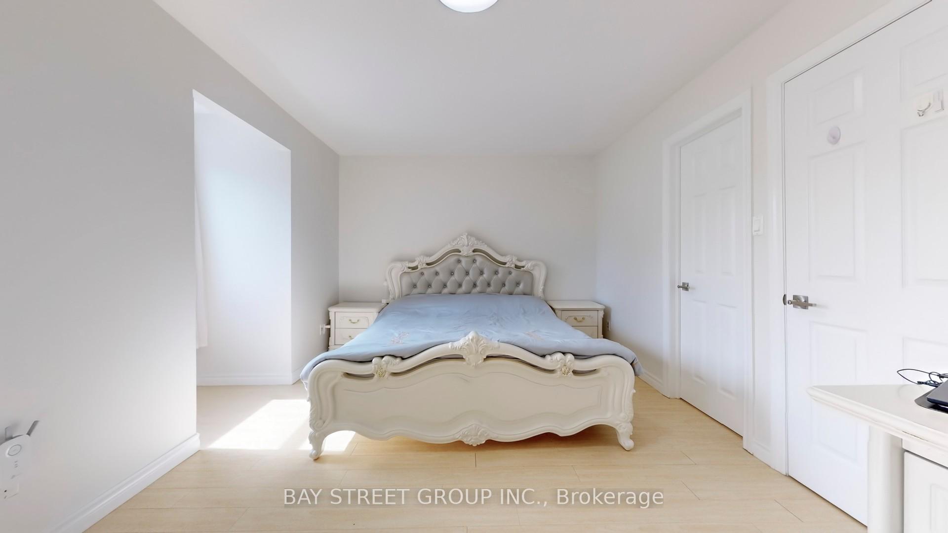 3 Bedrooms Condo at 99 Brimwood, Toronto For sale
