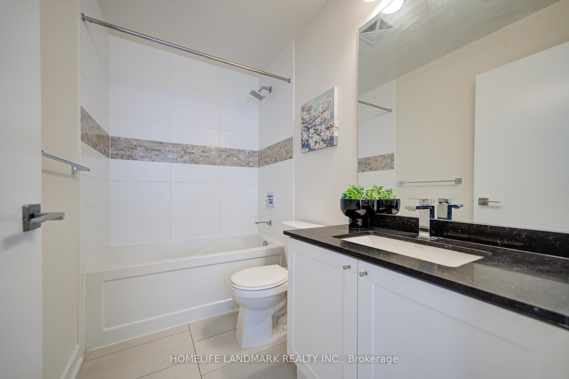 3 Bedrooms Condo at 4011 Brickstone, Mississauga For sale