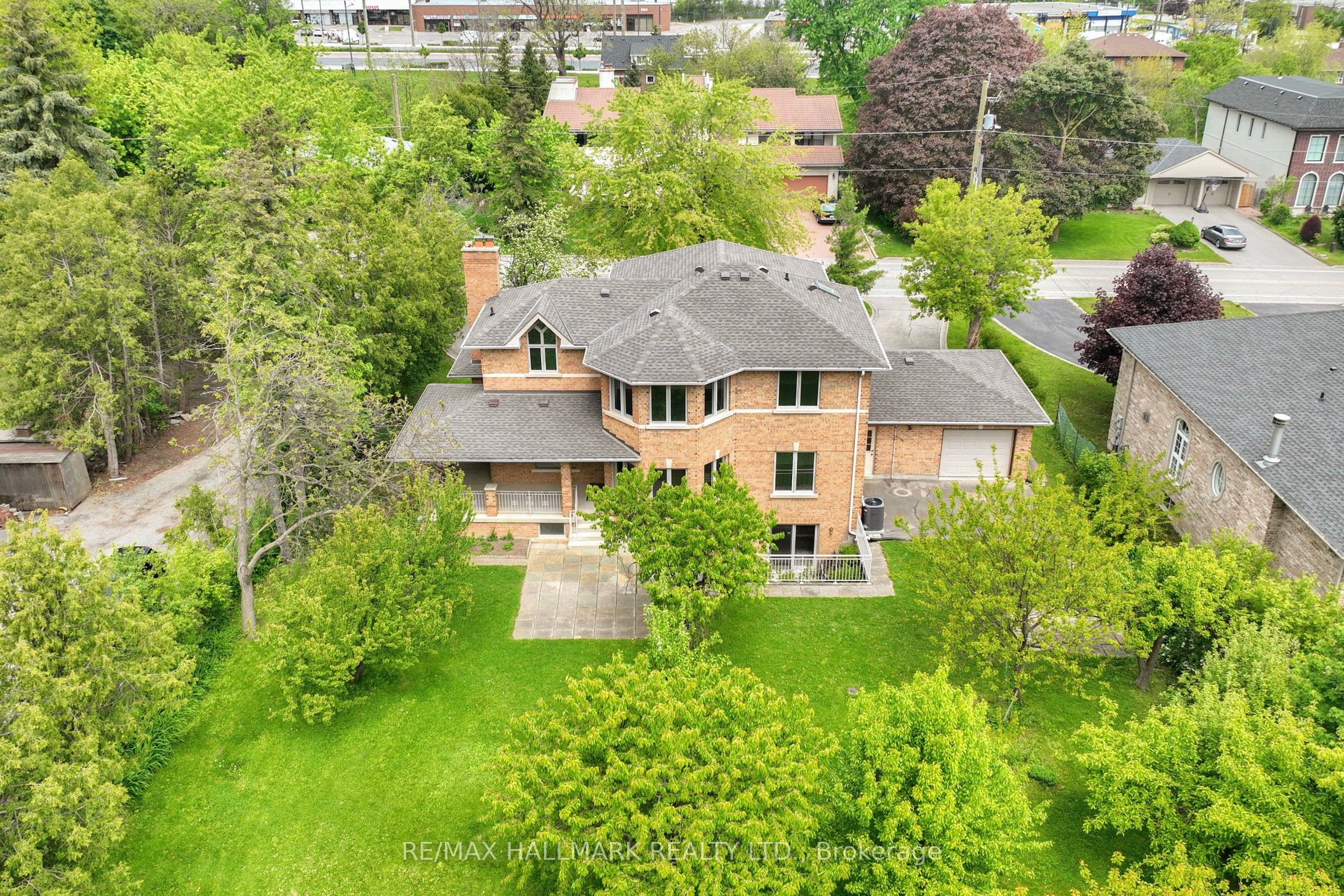 19 Hillside Avenue