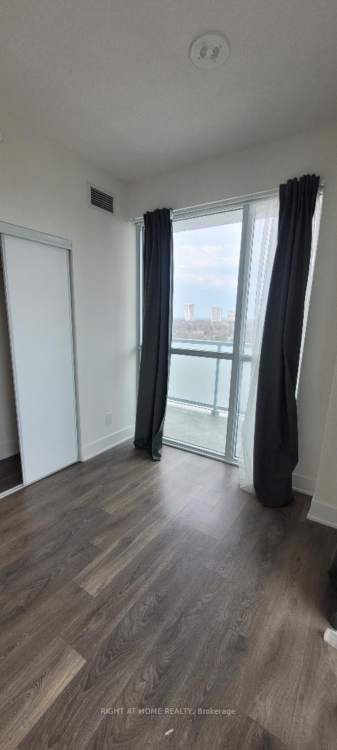 2 Bedrooms Condo at 188 Fairview mall, Toronto For sale