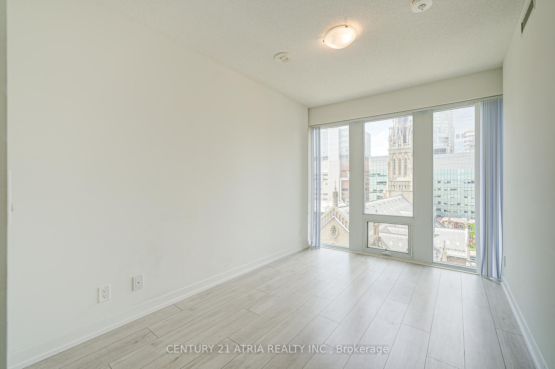 2 Bedrooms Condo at 60 Shuter, Toronto For sale
