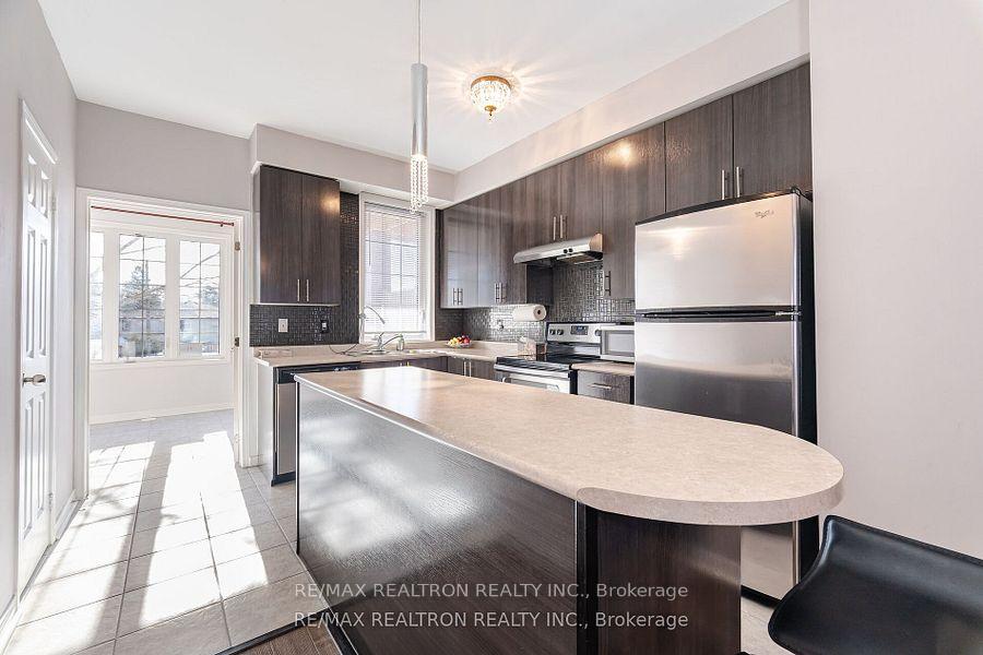 3 Bedrooms Condo at 4711 Kingston,  Toronto For sale