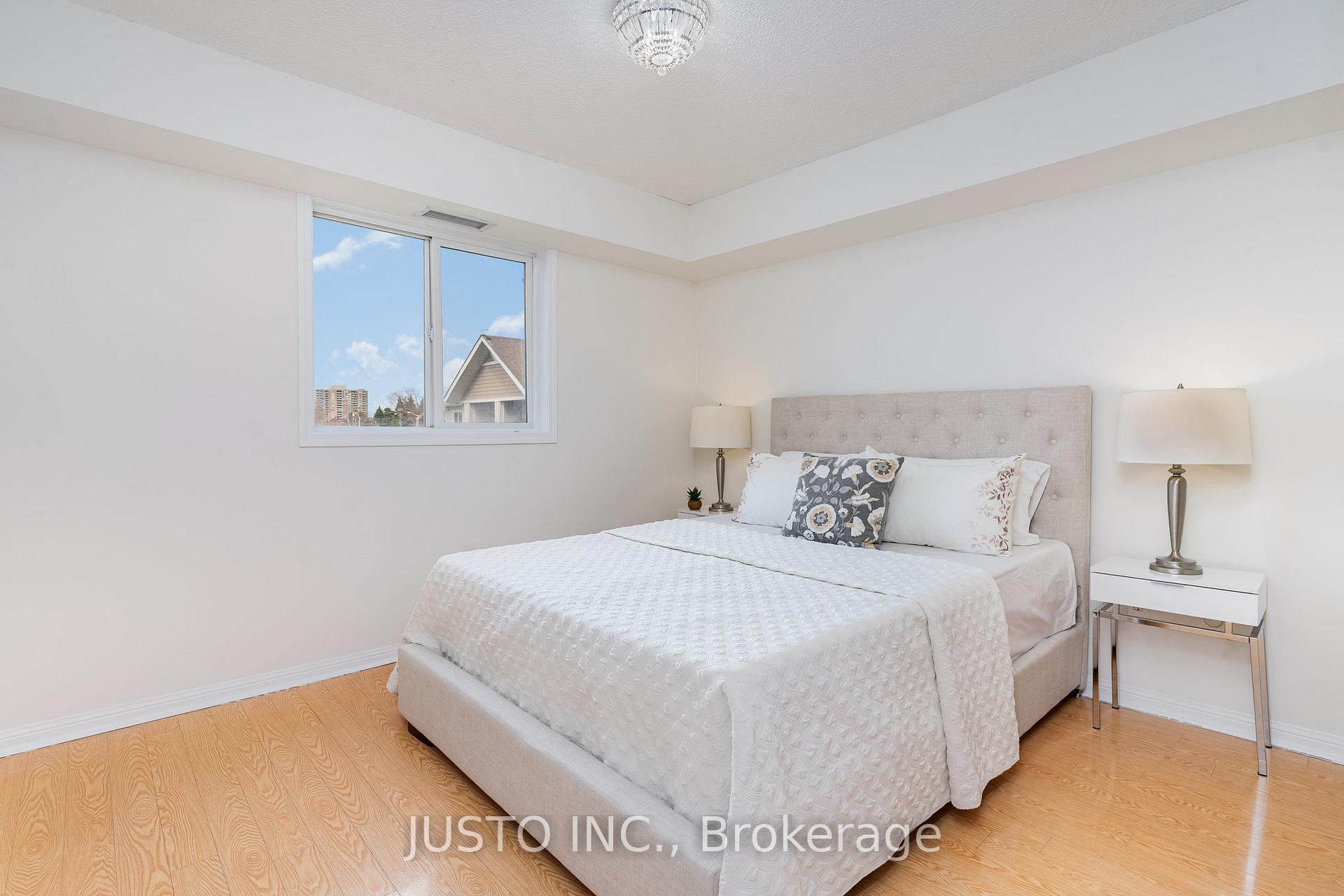 3 Bedrooms Condo at 5235 Finch,  Toronto For sale