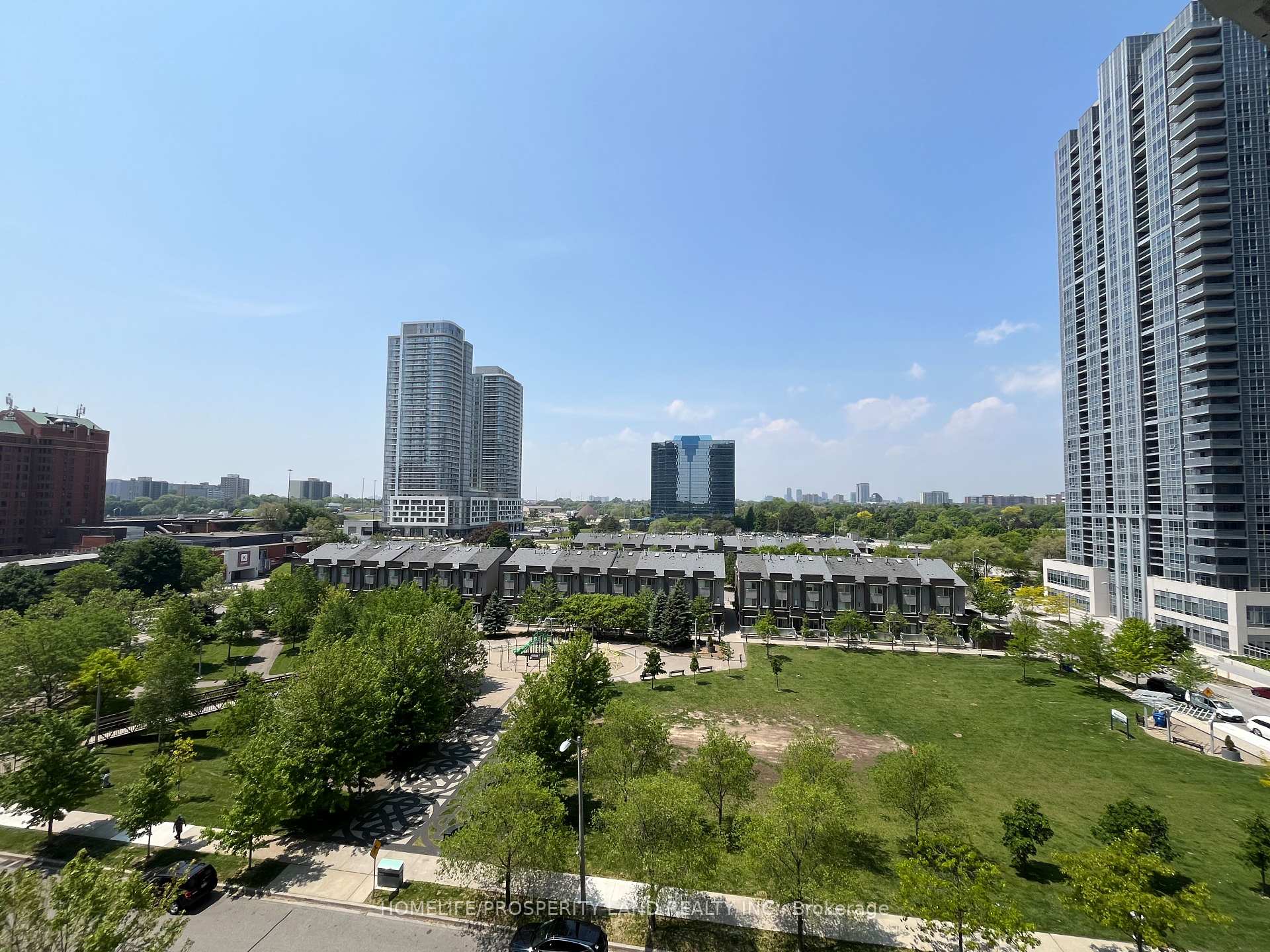 3 Bedrooms Condo at 181 Village Green, Toronto For sale