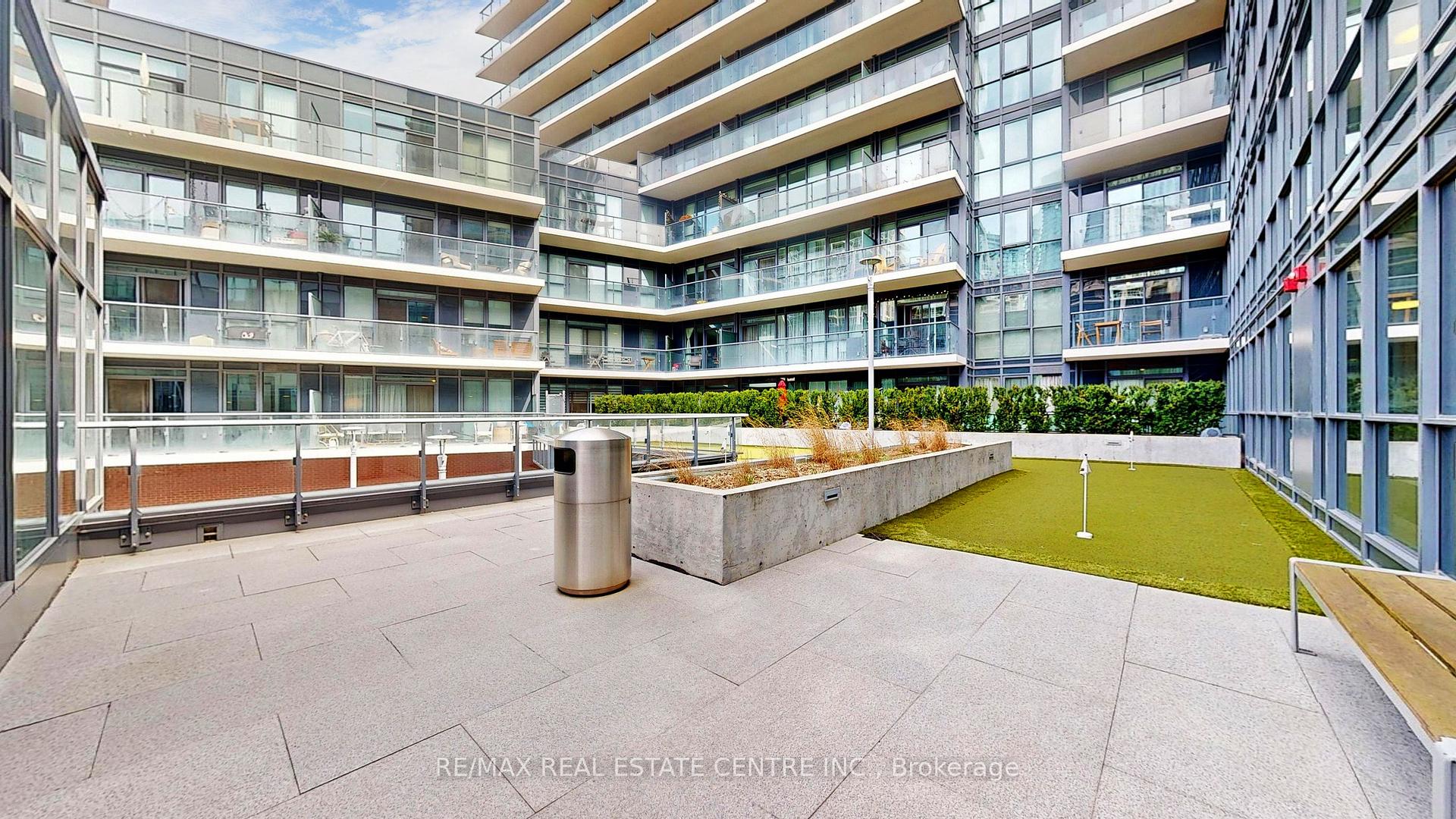 2 Bedrooms Condo at 38 Iannuzzi,  Toronto For sale