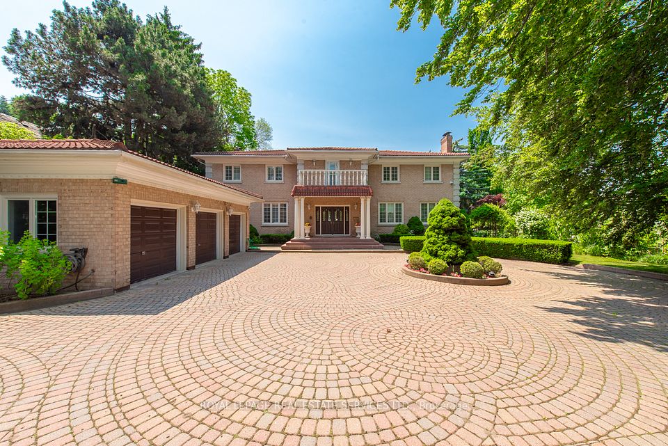 49 Thorncrest
