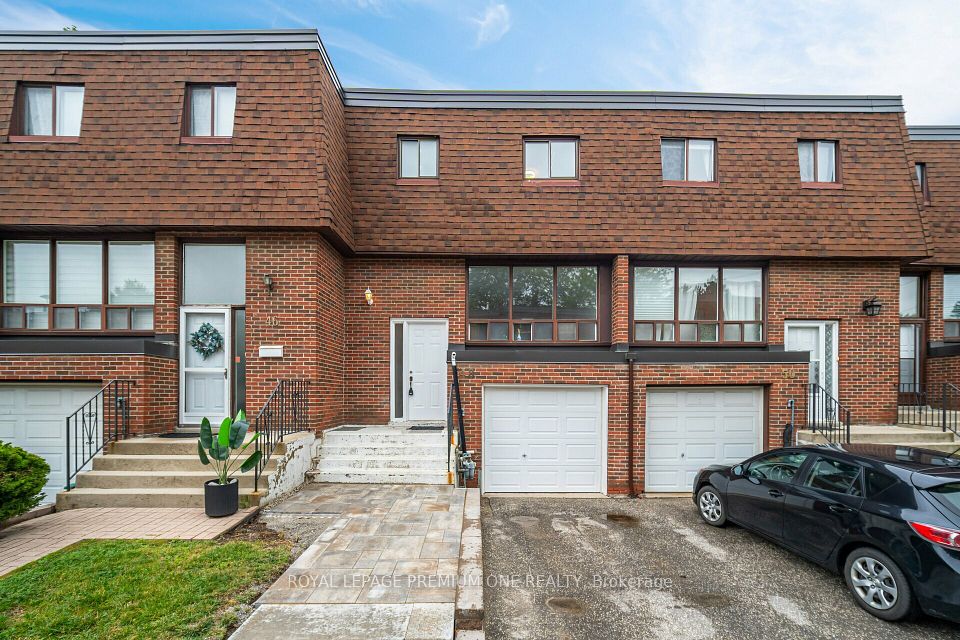 48 Stately Way