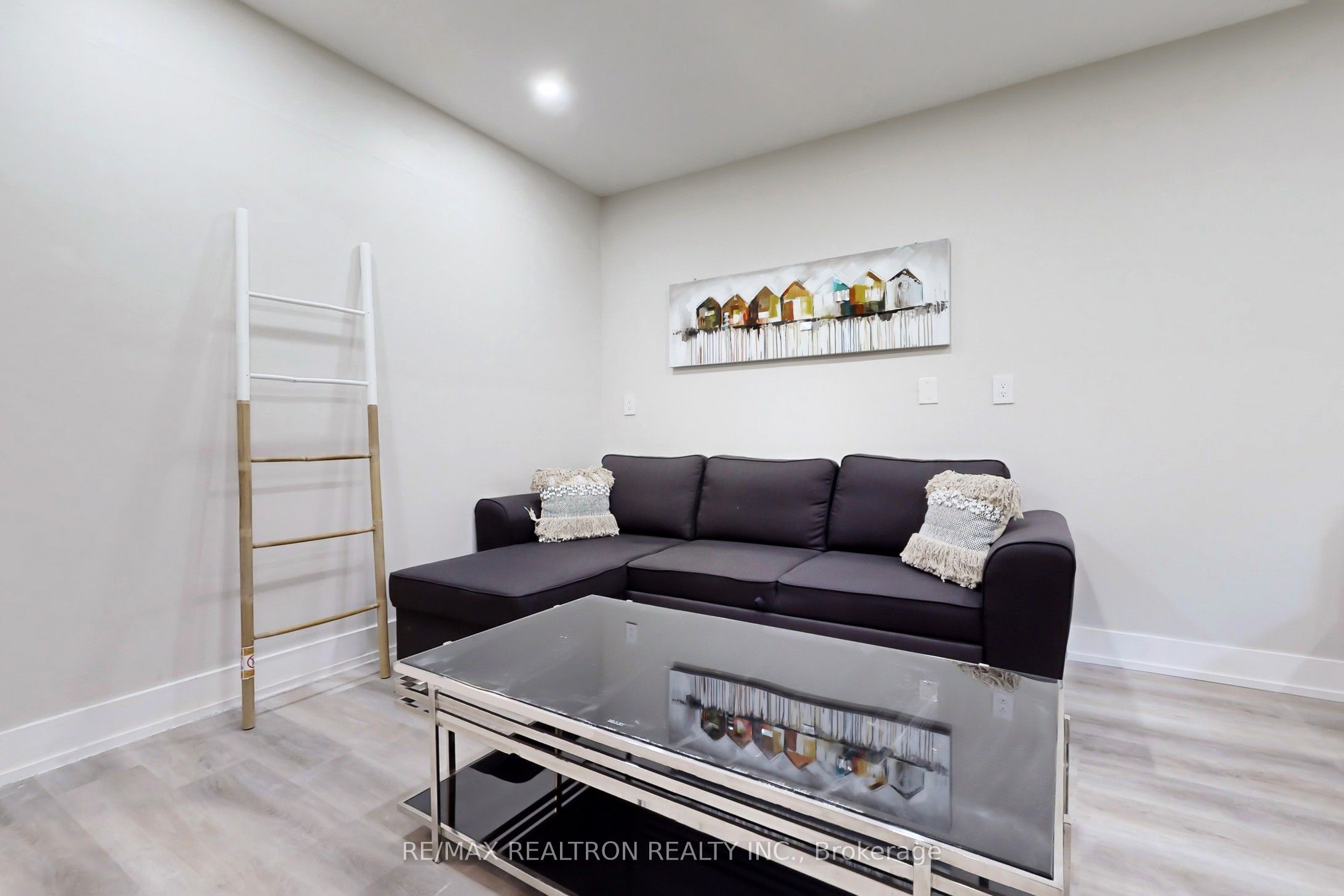 74 Leisure Lane
