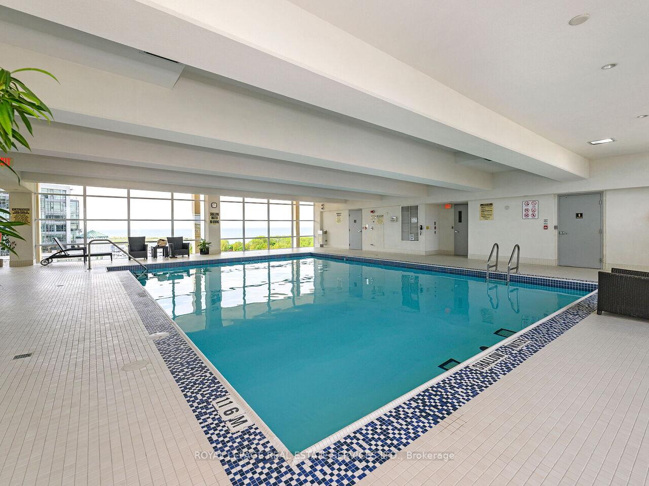2 Bedrooms Condo at 628 Fleet, Toronto For sale
