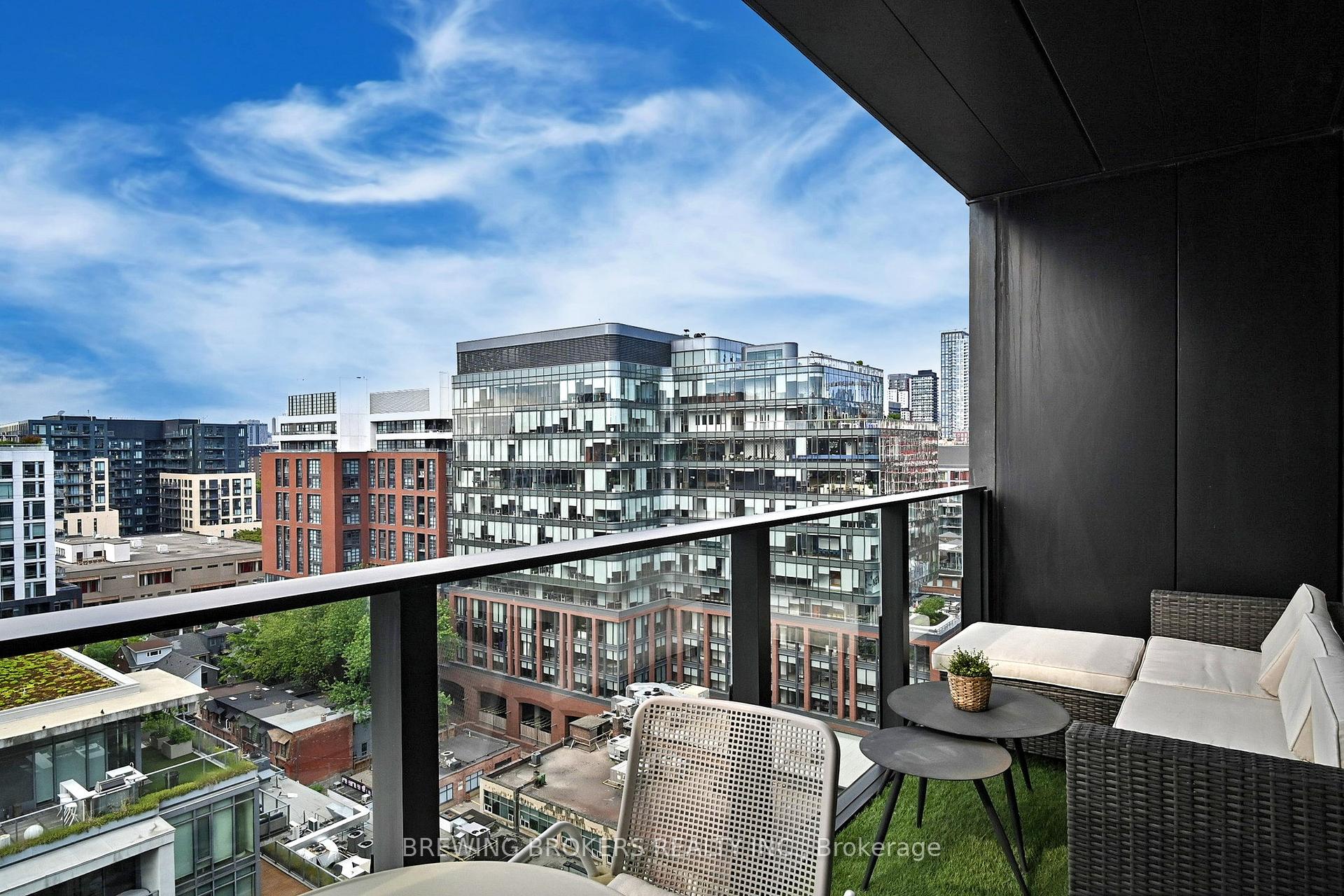 1 Bedroom Condo at 629 King St W, Toronto For sale