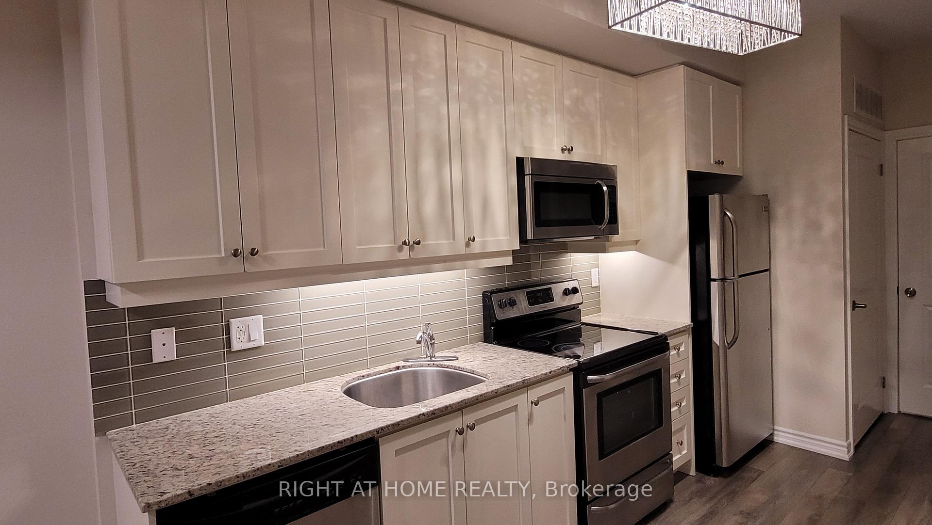 1 Bedroom Condo at 380 Hopewell, Toronto For sale