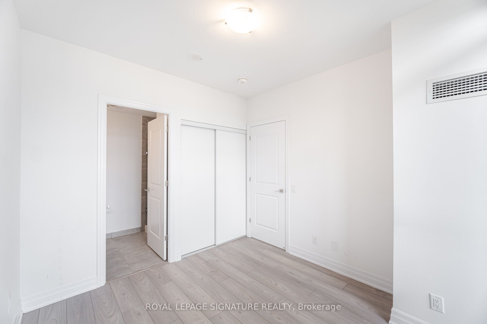 36 Elm Drive, #3007