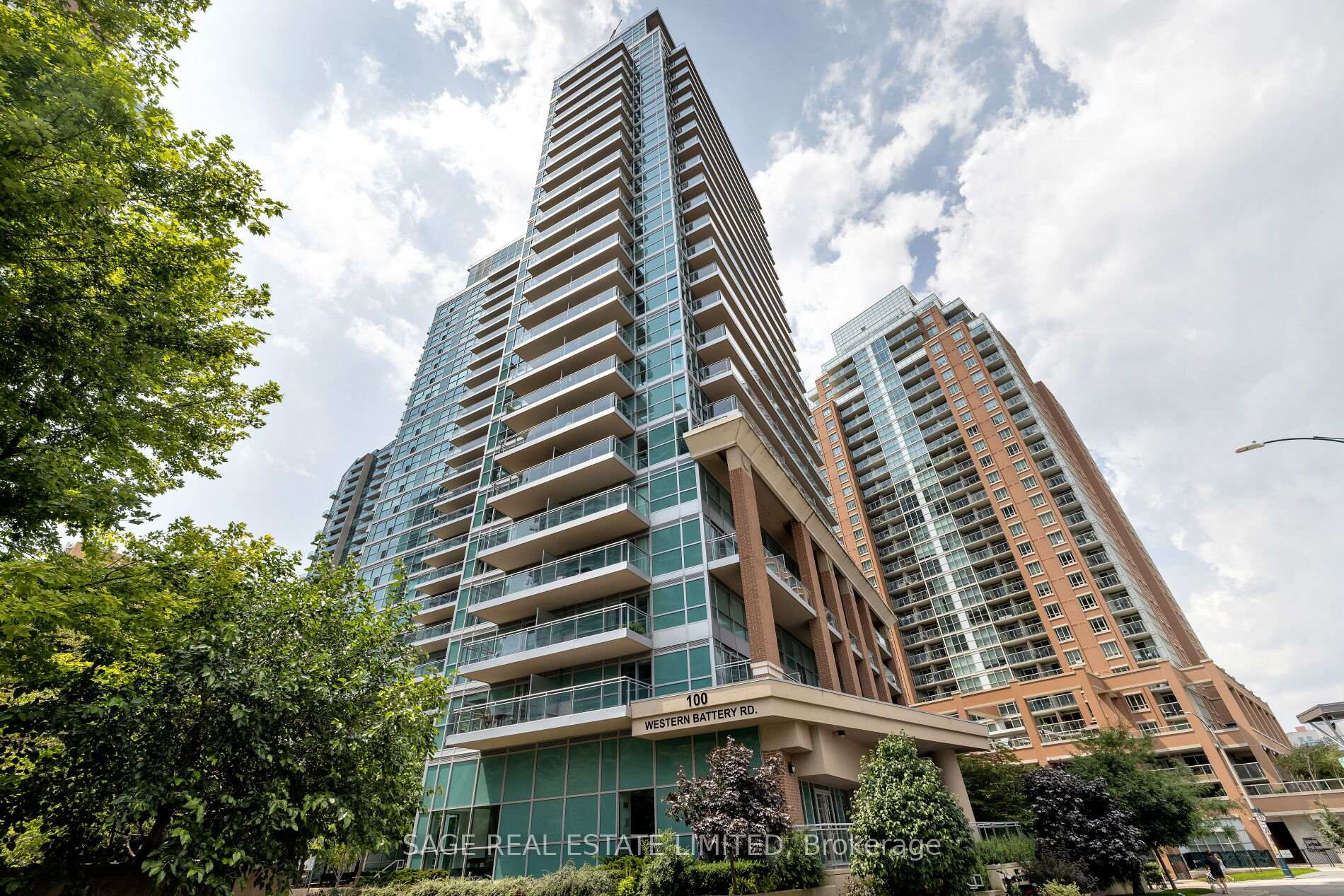 2 Bedrooms Condo at 100 Western Battery, Toronto For sale