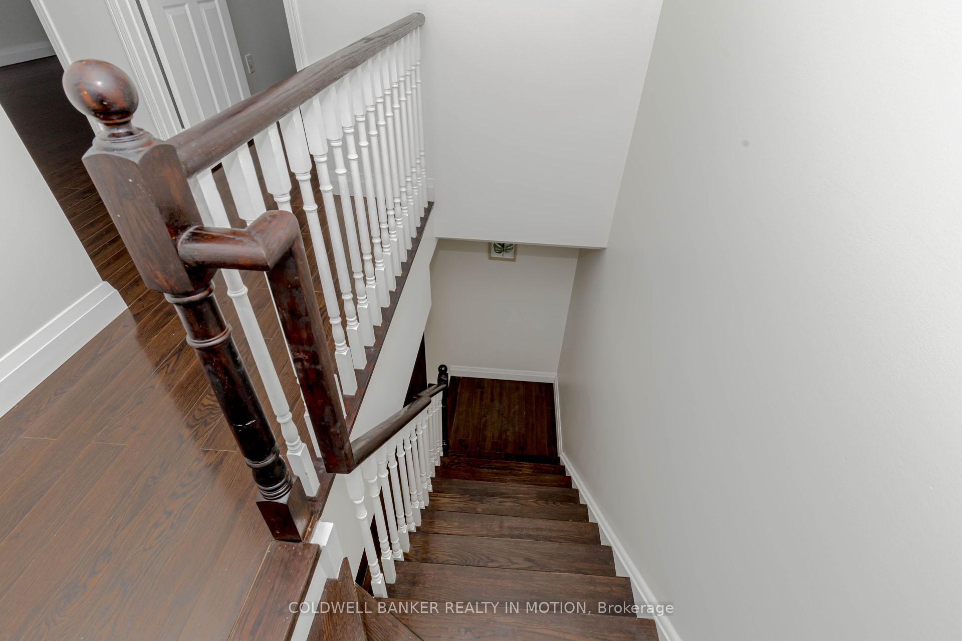 2 Bedrooms Condo at 4975 Southampton, Mississauga For sale
