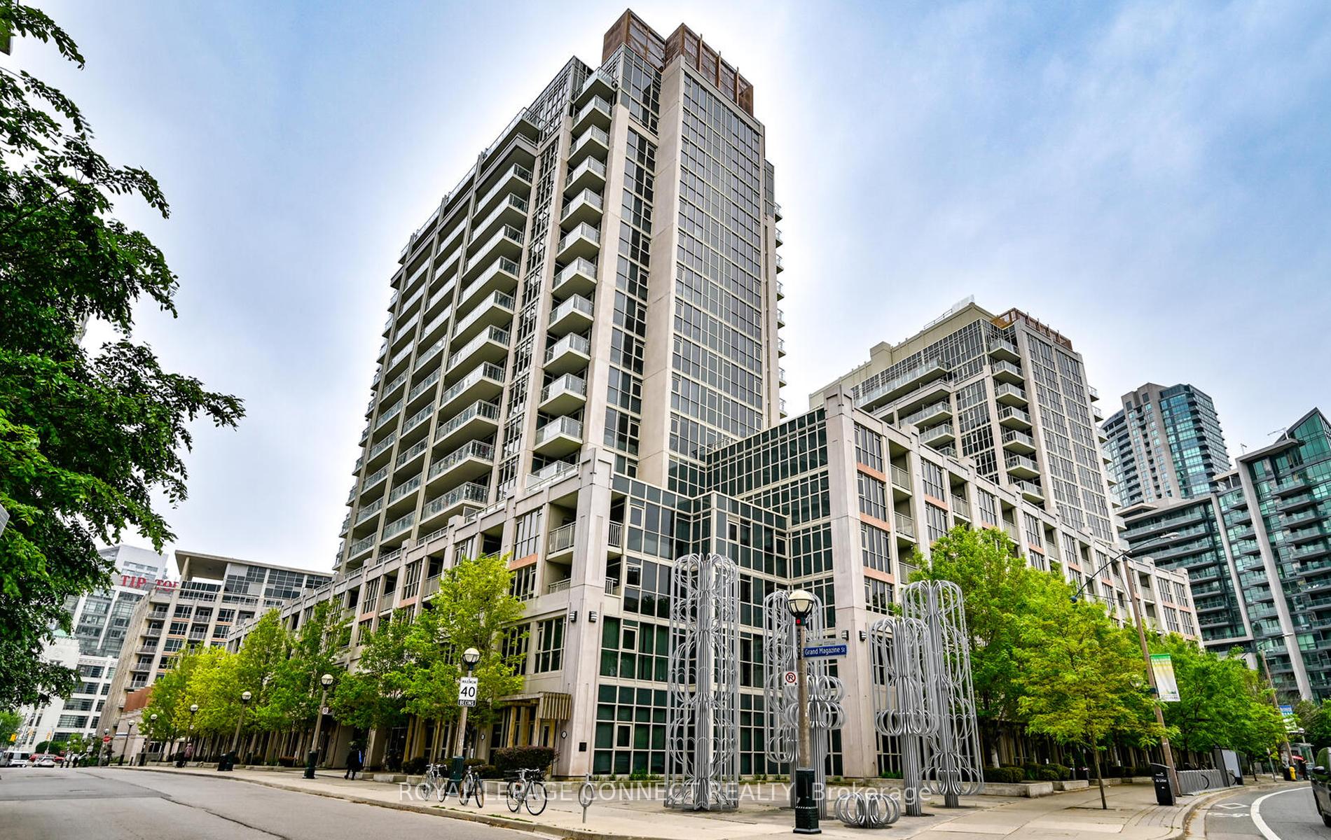1 Bedroom Condo at 38 Grand Magazine, Toronto For sale