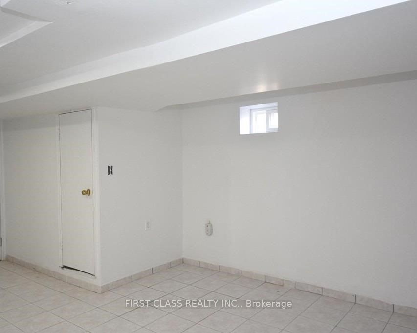 1050 Woodbine Avenue, #Bsmt