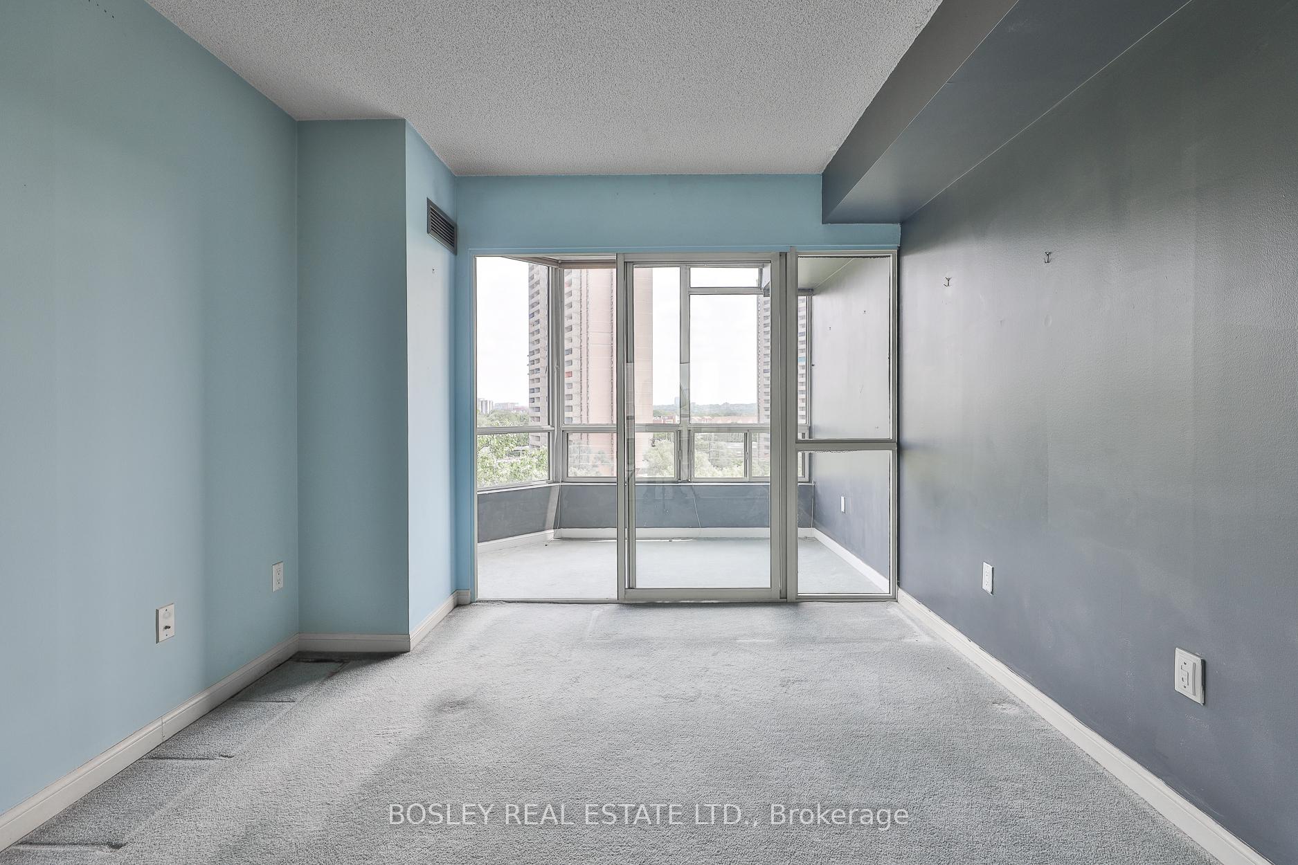 2 Bedrooms Condo at 3 Hickory Tree, Toronto For sale