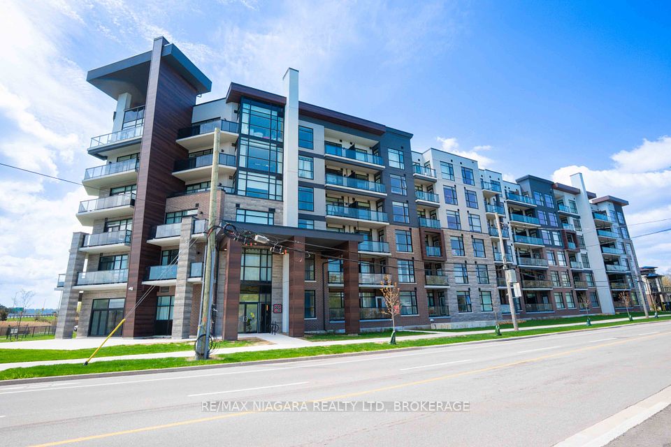 #202 - 600 North Service Road, Hamilton, ON L8E 0L2
