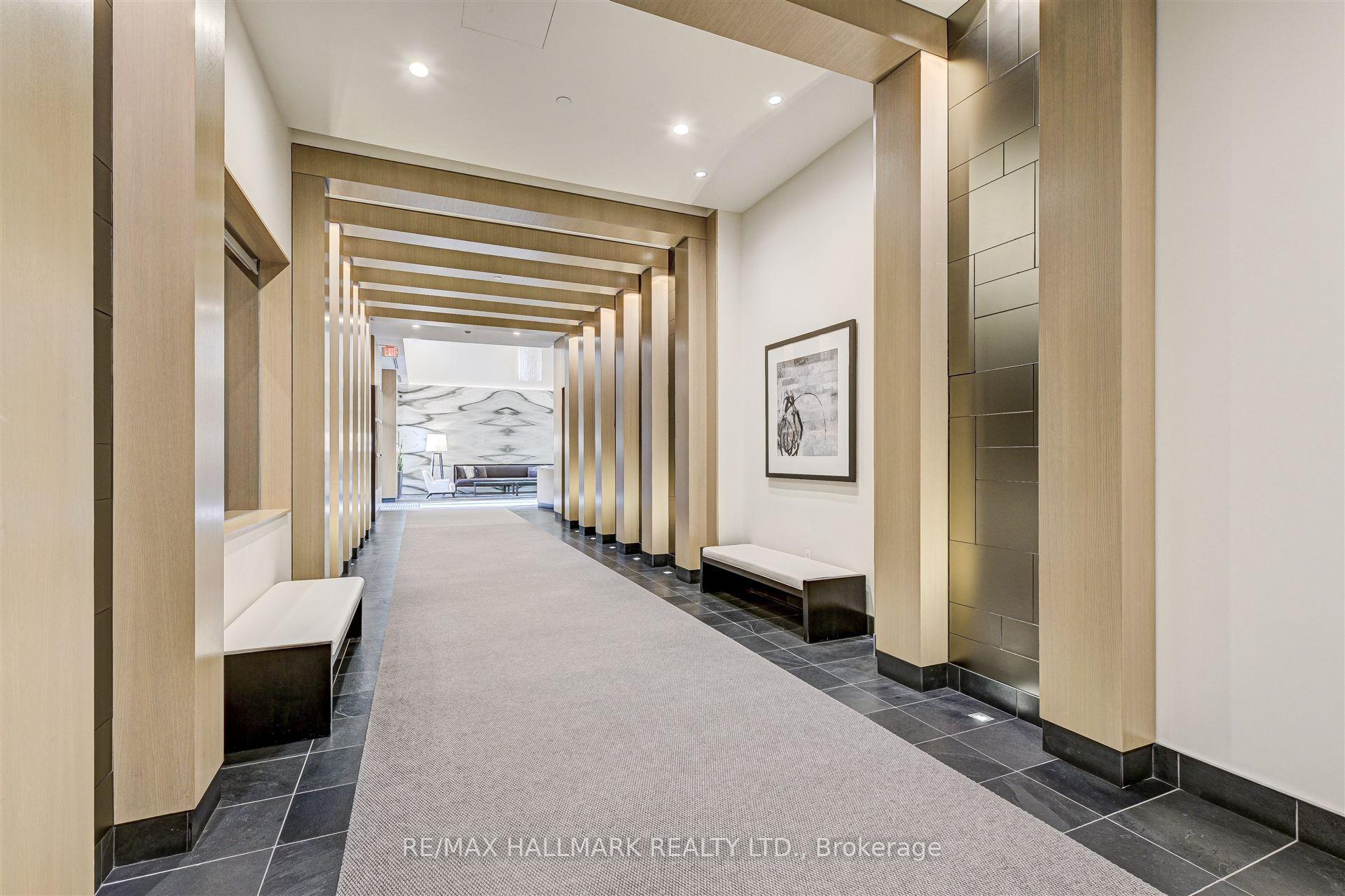 2 Bedrooms Condo at 55 Front, Toronto For sale