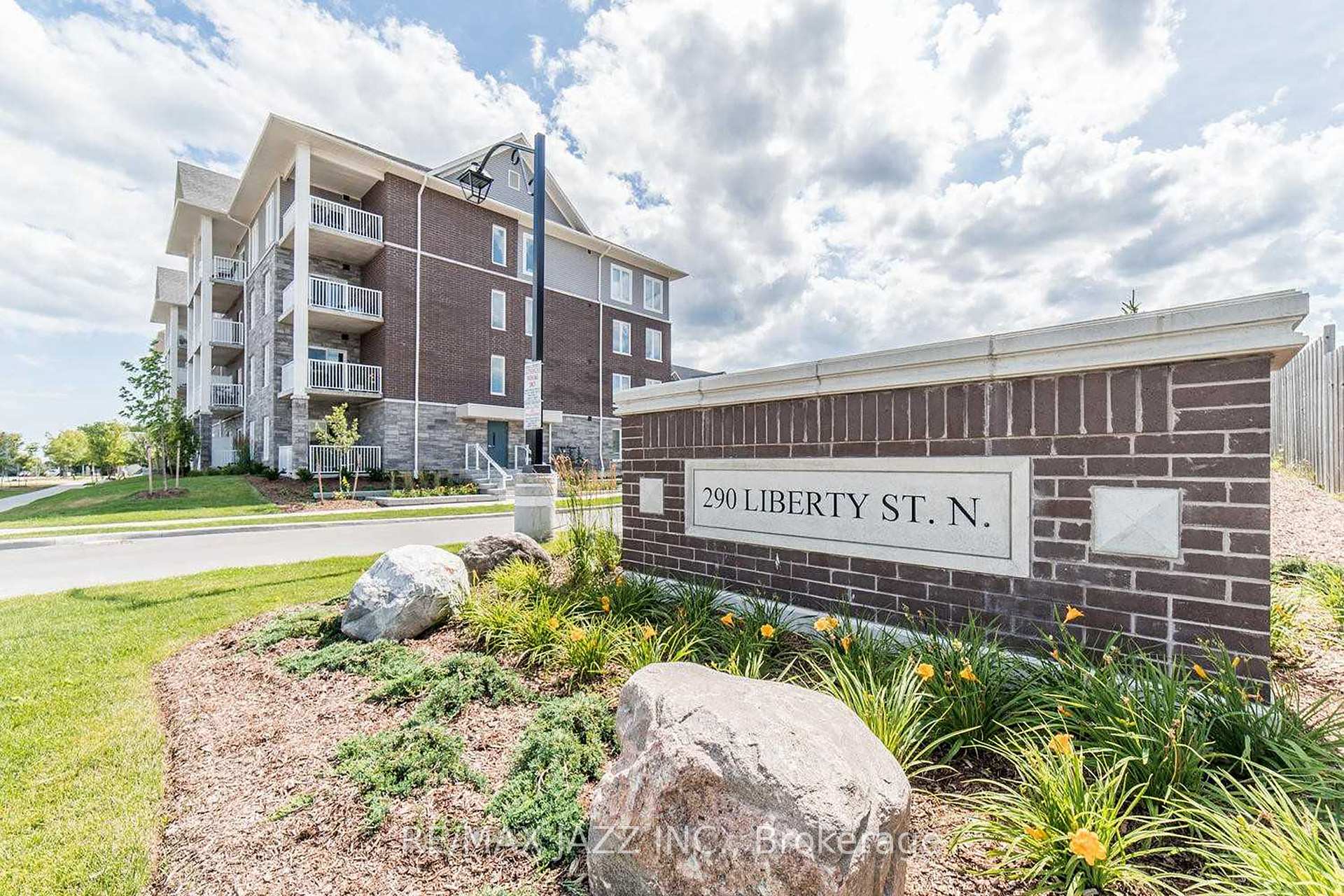 #103 - 290 Liberty Street, Clarington, ON L1C 0H3 #103