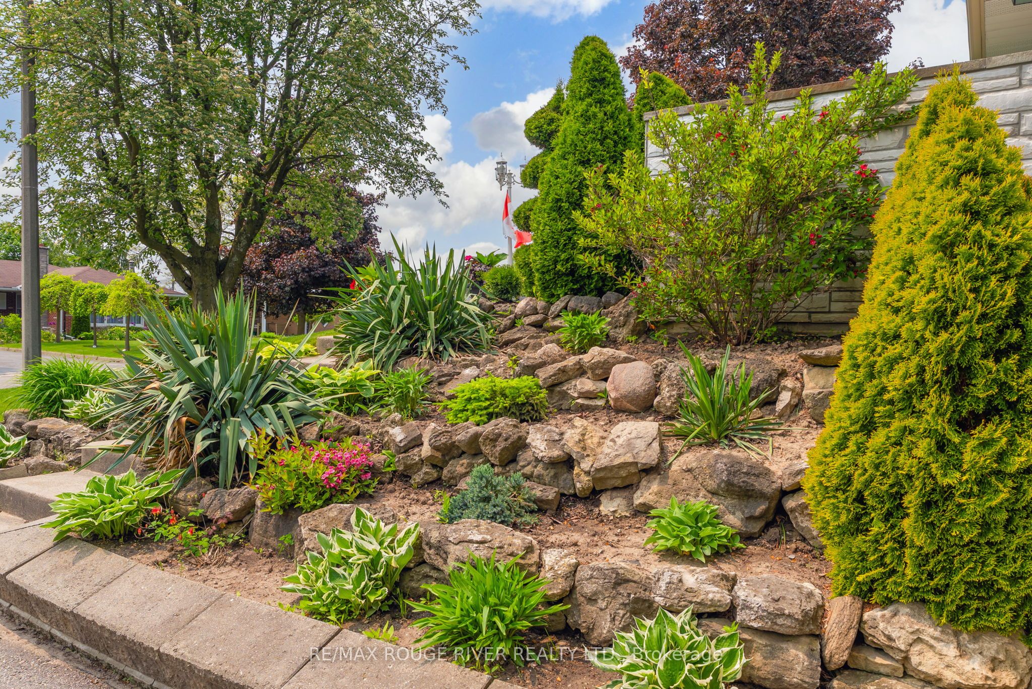 665 Jasmine Crescent