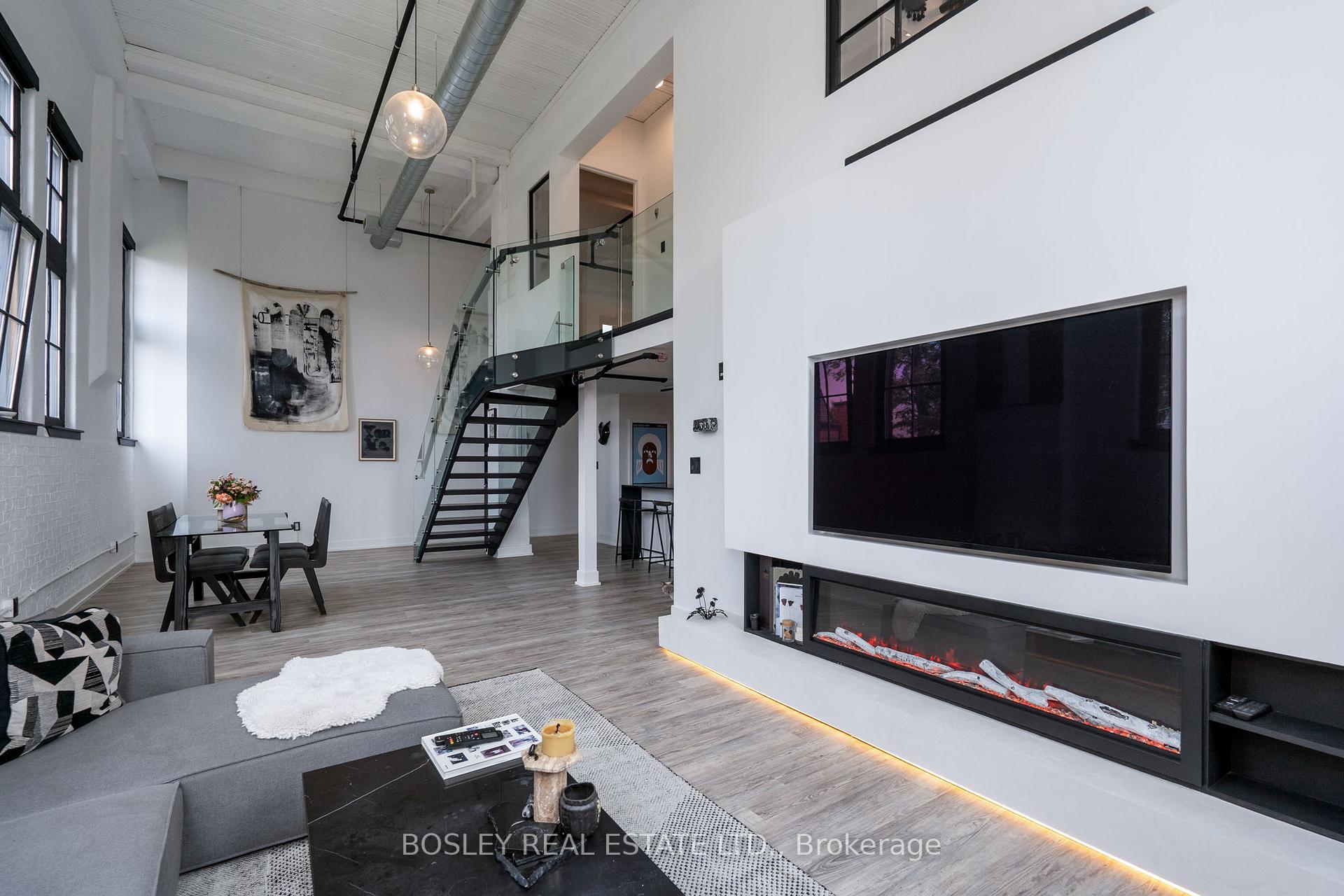 3 Bedrooms Condo at 183 Dovercourt, Toronto For sale