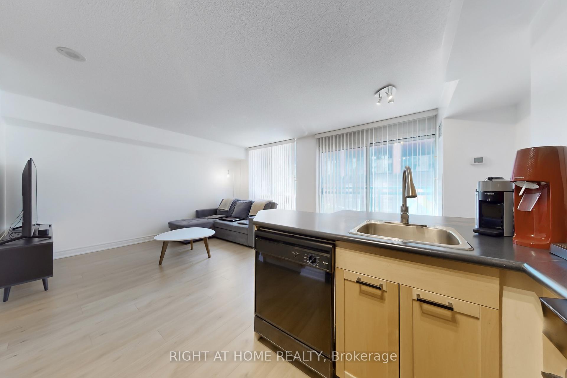 1 Bedroom Condo at 75 Dalhousie, Toronto For sale