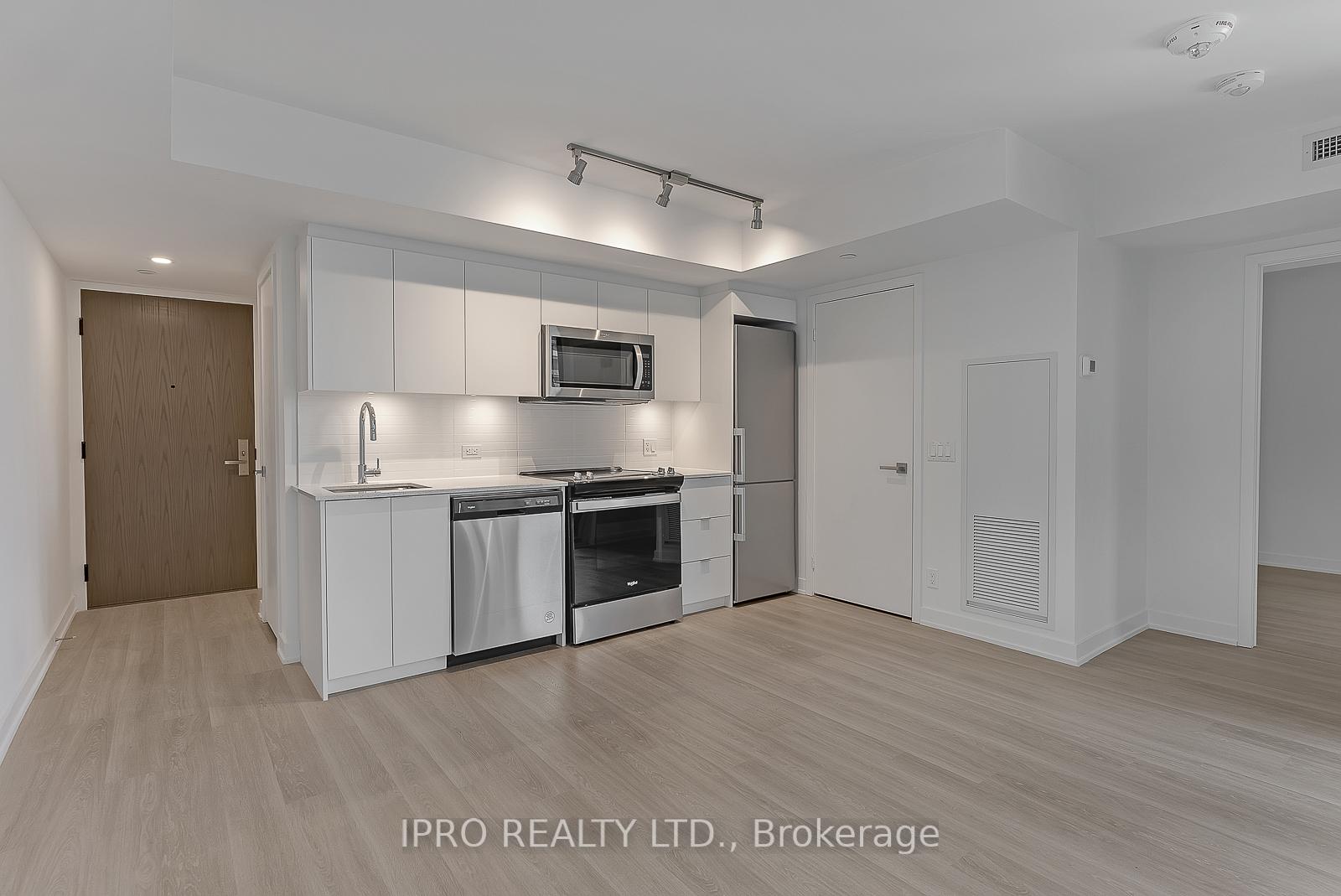 1 Bedroom Condo at 30 Tretti, Toronto For sale