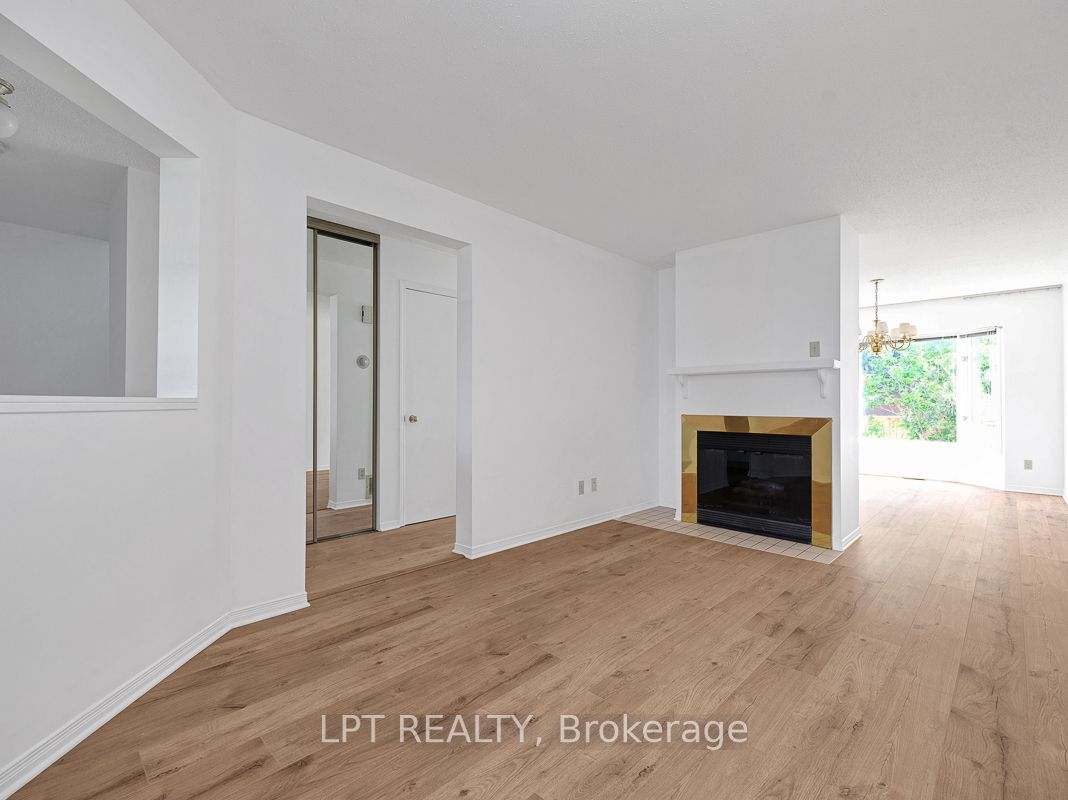 83 Langstrom Crescent