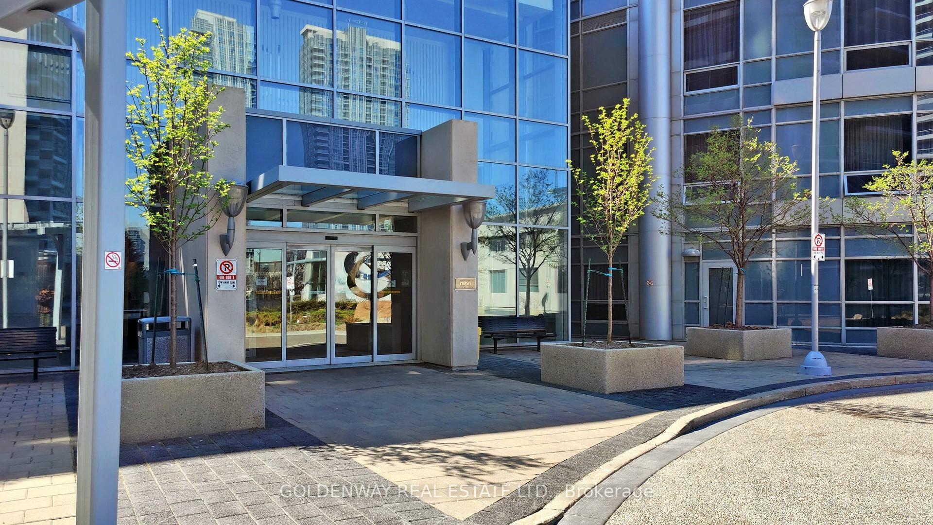1 Bedroom Condo at 125 Village Green,  Toronto For sale
