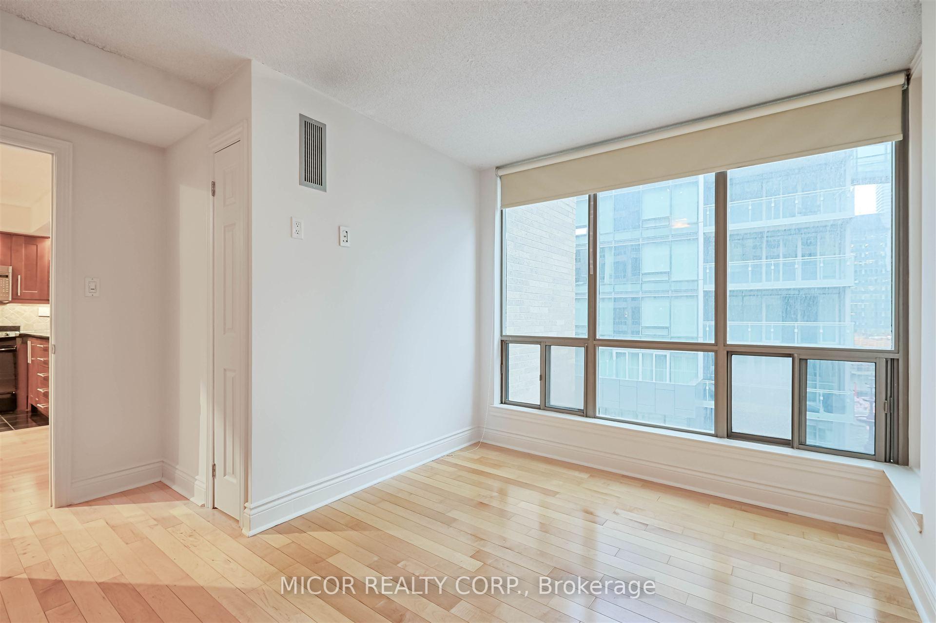 1 Bedroom Condo at 40 Scollard, Toronto For sale