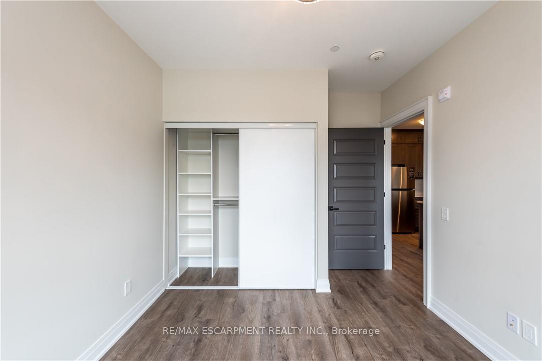 2 Bedrooms Condo at 50 KAITTING, Oakville For sale