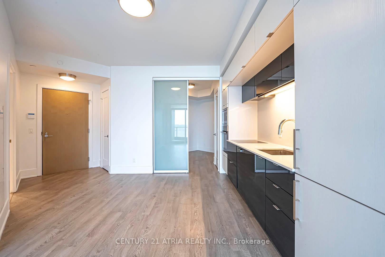 2 Bedrooms Condo at 1 Edgewater, Toronto For sale