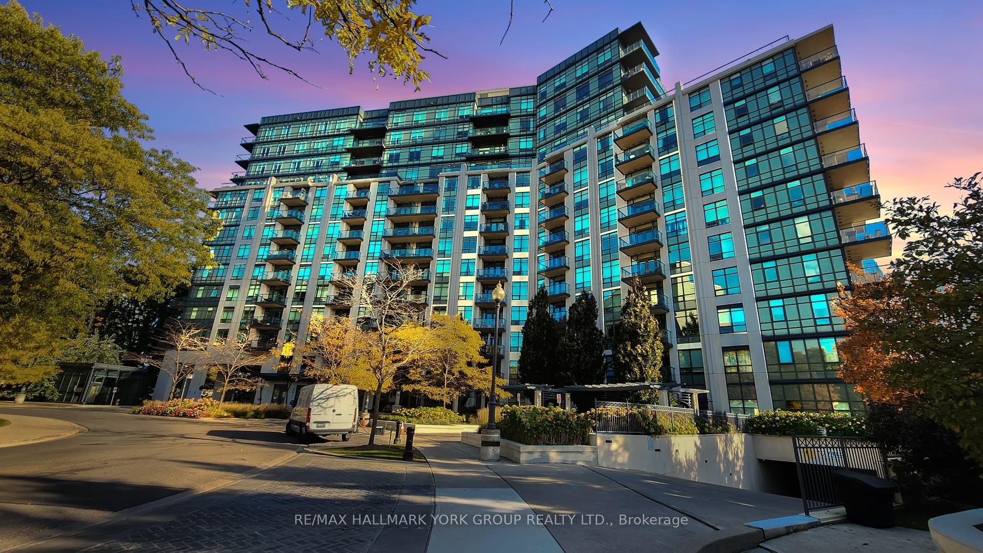 3 Bedrooms Condo at 1135 Royal York,  Toronto For sale