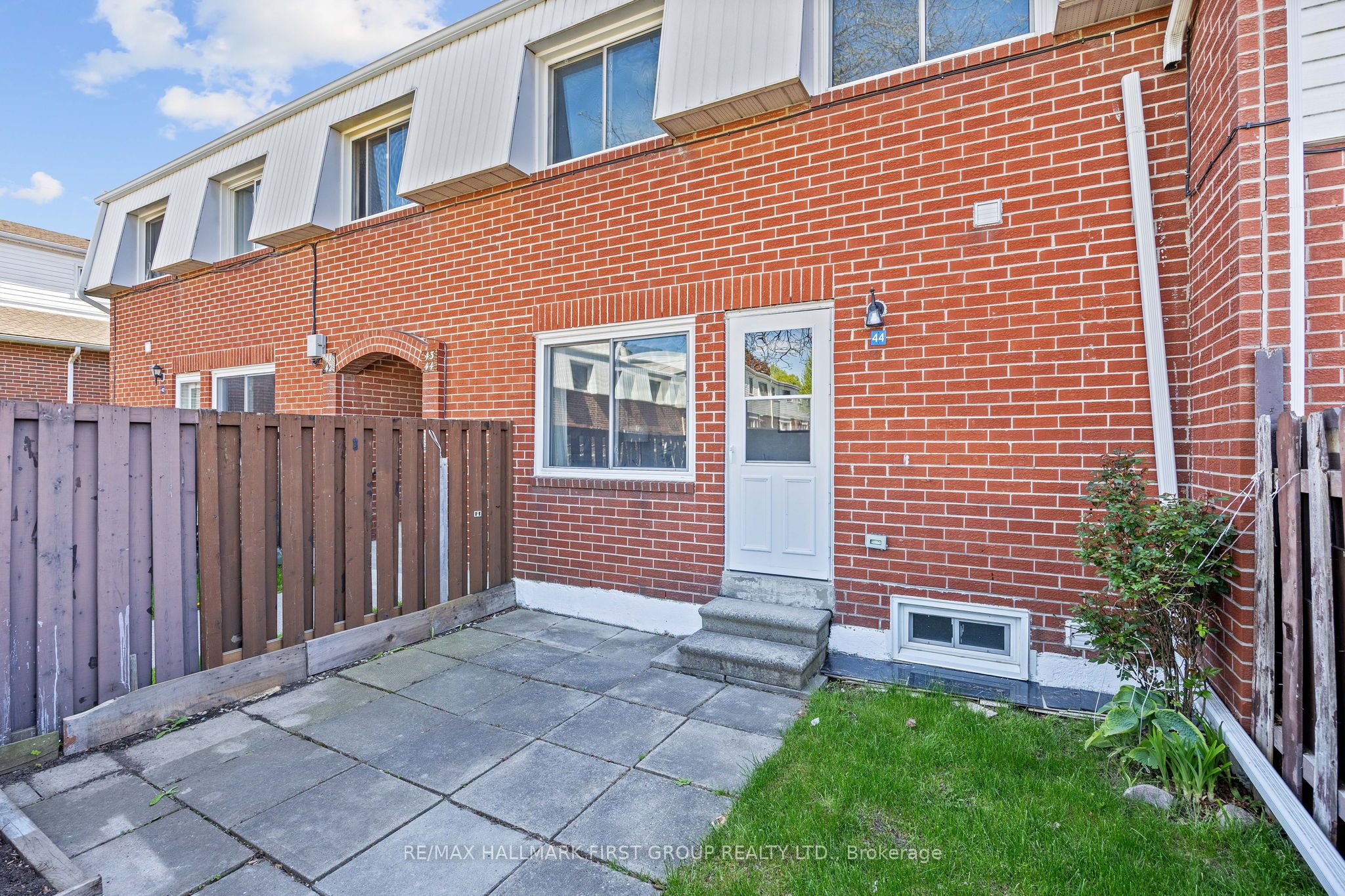 1010 Glen Street, #44