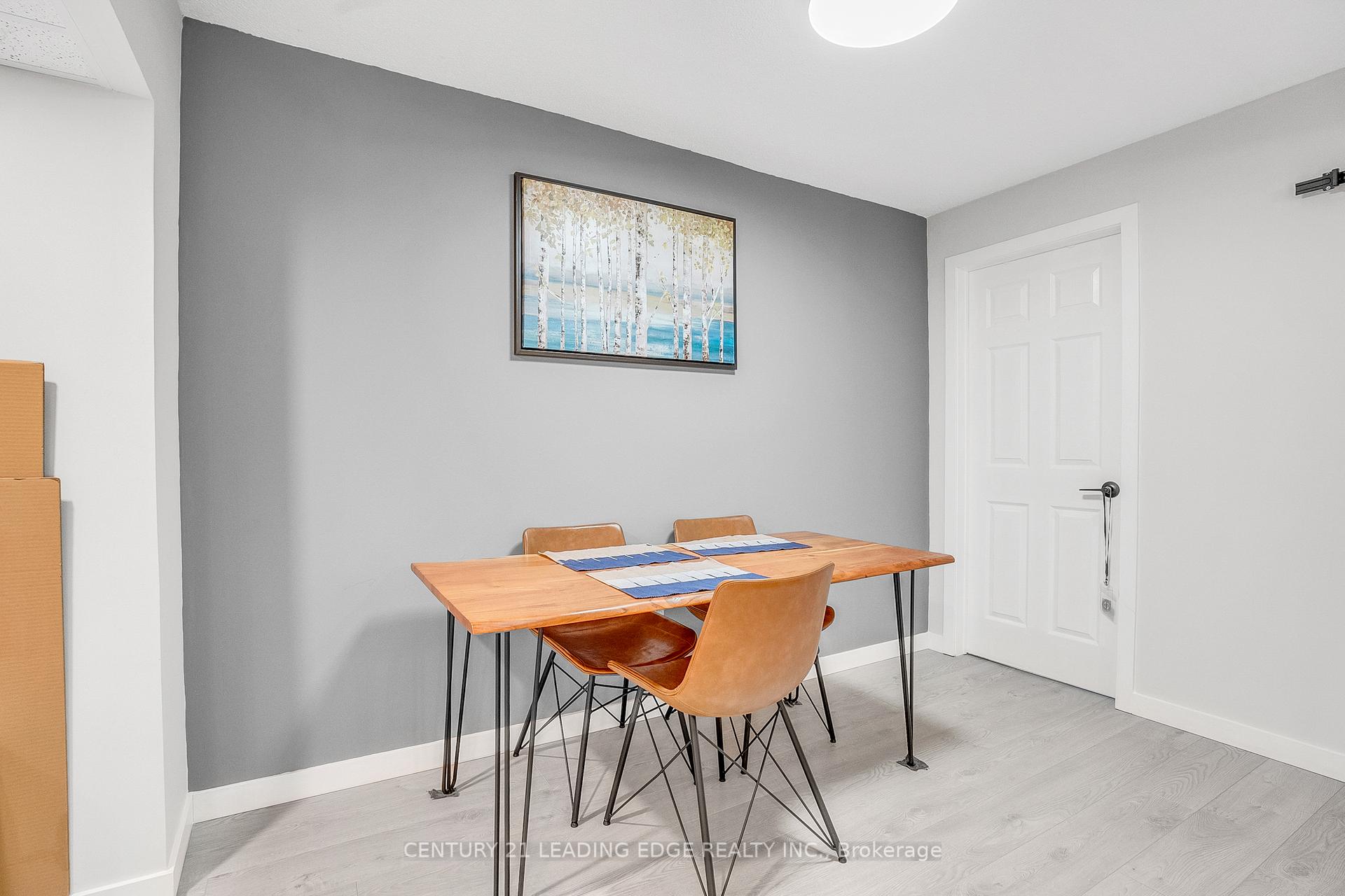 3 Bedrooms Condo at 705 King, Toronto For sale