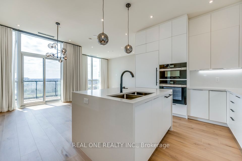 509 Dundas