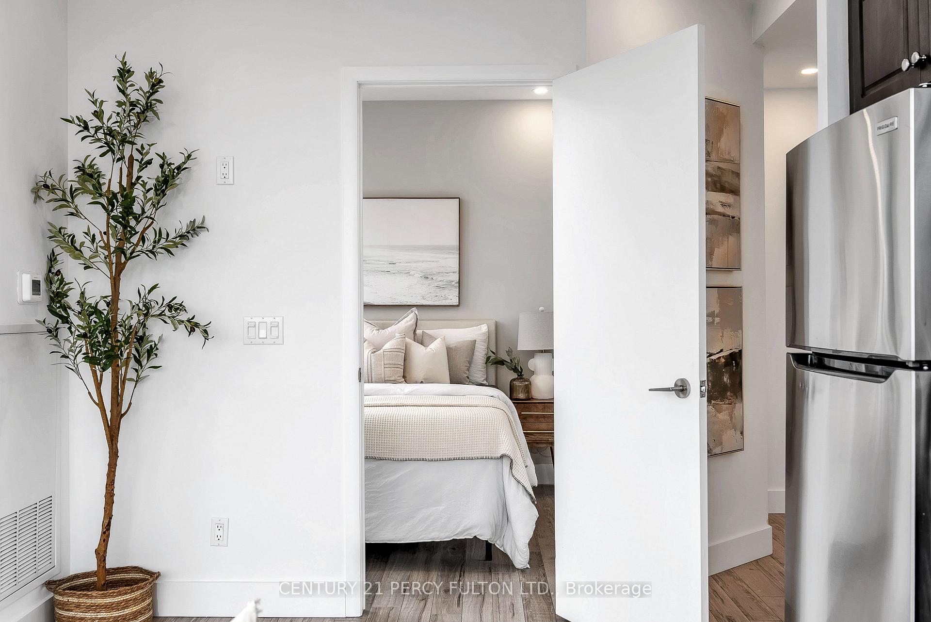 2 Bedrooms Condo at 209 Fort York, Toronto For sale