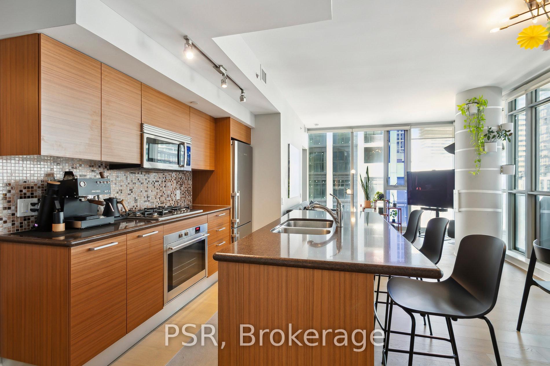 2 Bedrooms Condo at 375 King, Toronto For sale